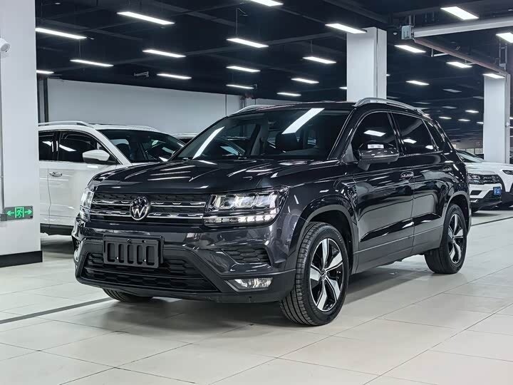 Volkswagen Tharu I