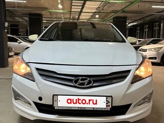 2015 Hyundai Solaris I Рестайлинг, белый, 550000 рублей, вид 1
