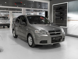 2011 Chevrolet Aveo I Рестайлинг, серебристый, 425000 рублей, вид 2