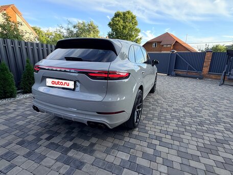 2020 Porsche Cayenne III, серый, 8990000 рублей, вид 5