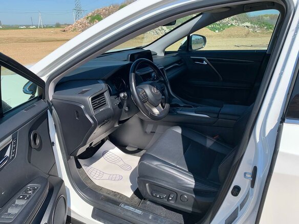 2020 Lexus RX 300 IV Рестайлинг, белый, 4450000 рублей - вид 8
