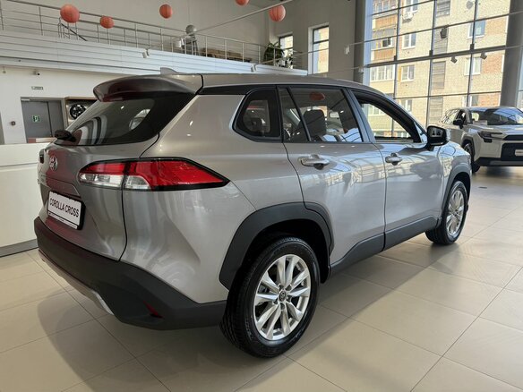2025 Toyota Corolla Cross I, серый, 3700000 рублей - вид 5