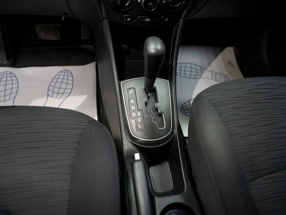 2016 Hyundai Solaris I Рестайлинг, чёрный, 949000 рублей - вид 11