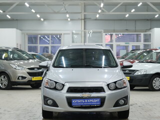 2014 Chevrolet Aveo II, серебристый, 669000 рублей, вид 1