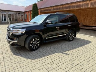 2016 Toyota Land Cruiser 200 Series Рестайлинг 2, чёрный, 3600000 рублей, вид 1