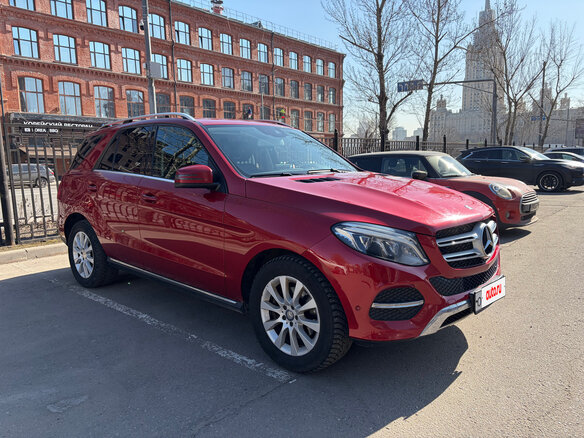 2015 Mercedes-Benz GLE 250 d I (W166), красный, 3480000 рублей - вид 2