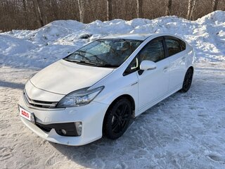 2015 Toyota Prius III Рестайлинг (XW30), белый, 1155000 рублей, вид 1
