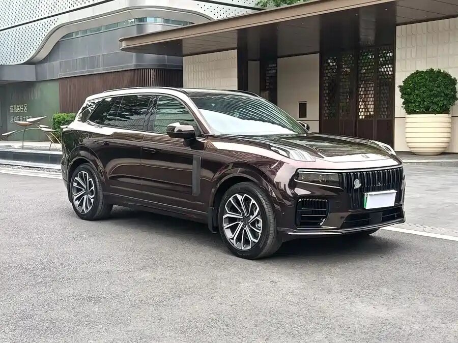 Lynk & Co 09 MHEV