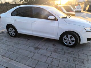 2017 Skoda Rapid I Рестайлинг, белый, 499999 рублей, вид 3