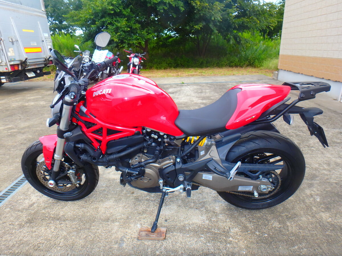 Ducati Monster 821