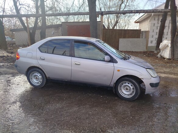 1999 Toyota Prius I (XW10), серый, 130000 рублей - вид 4