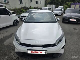 2023 Kia K3 II Рестайлинг, белый, 1363000 рублей, вид 4