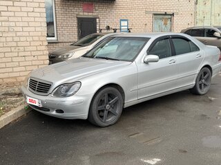 2001 Mercedes-Benz S-Класс 320 IV (W220), серебристый, 720000 рублей, вид 1