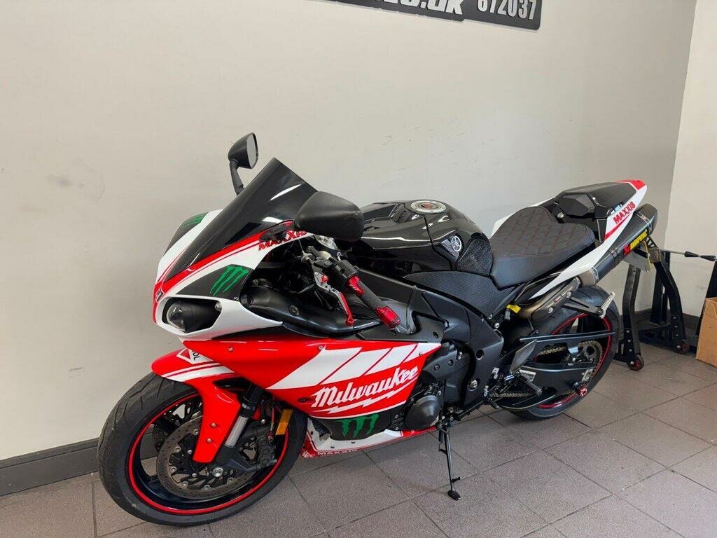 Yamaha YZF-R1