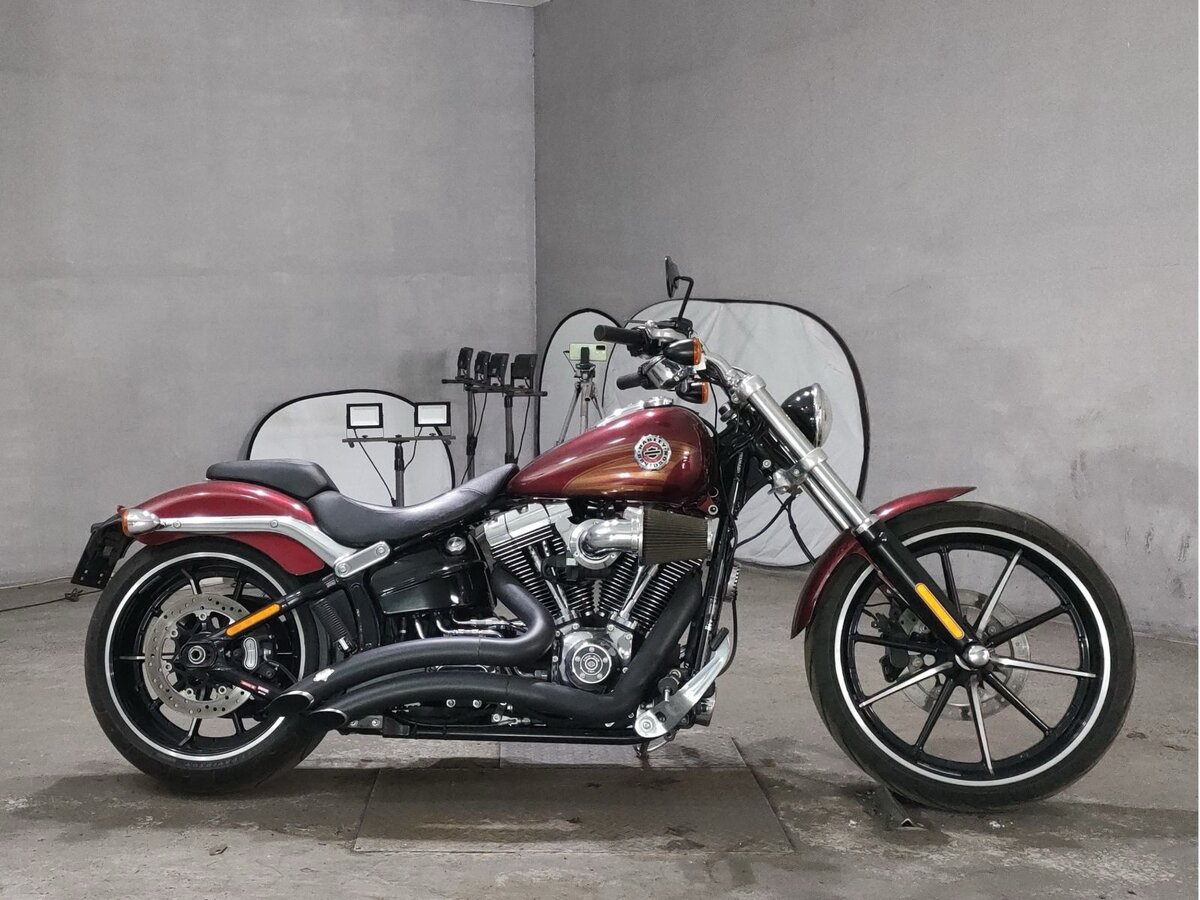 Harley-Davidson Breakout