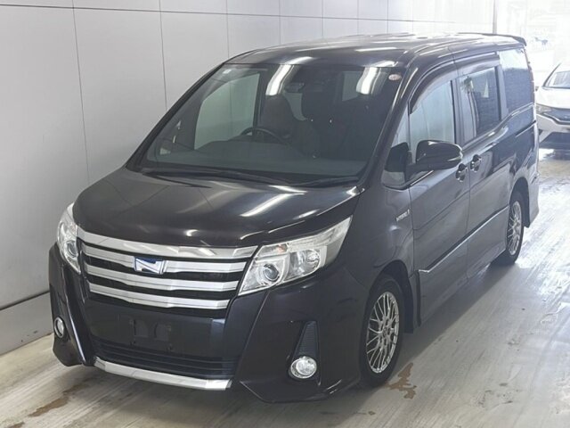 Toyota Noah III (R80)