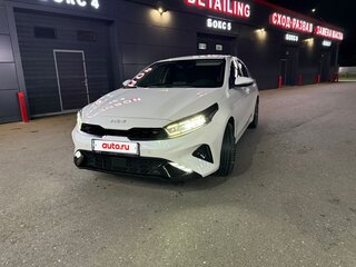 2023 Kia Cerato IV Рестайлинг, белый, 1700000 рублей, вид 1