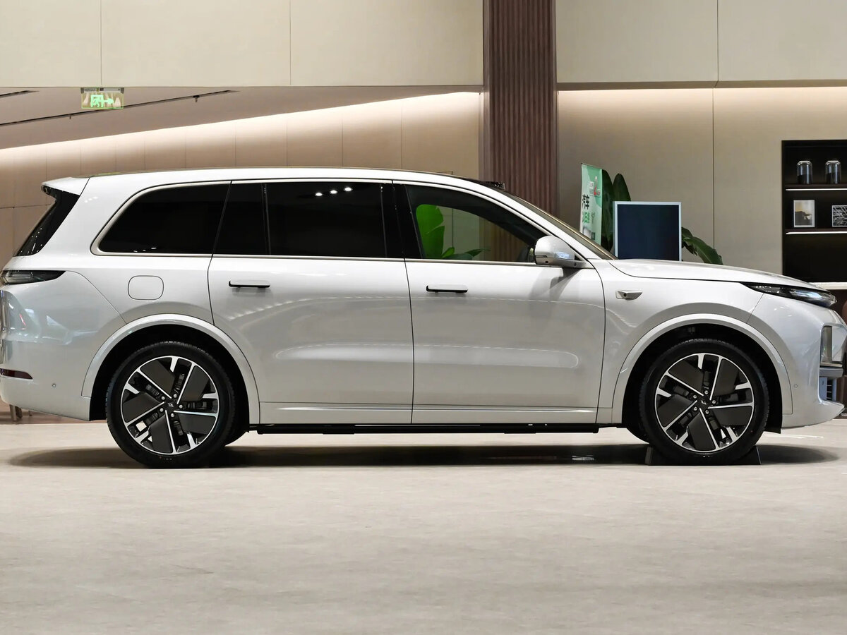 Li Auto L9 Livis: флагман с запасом хода 1650 километров