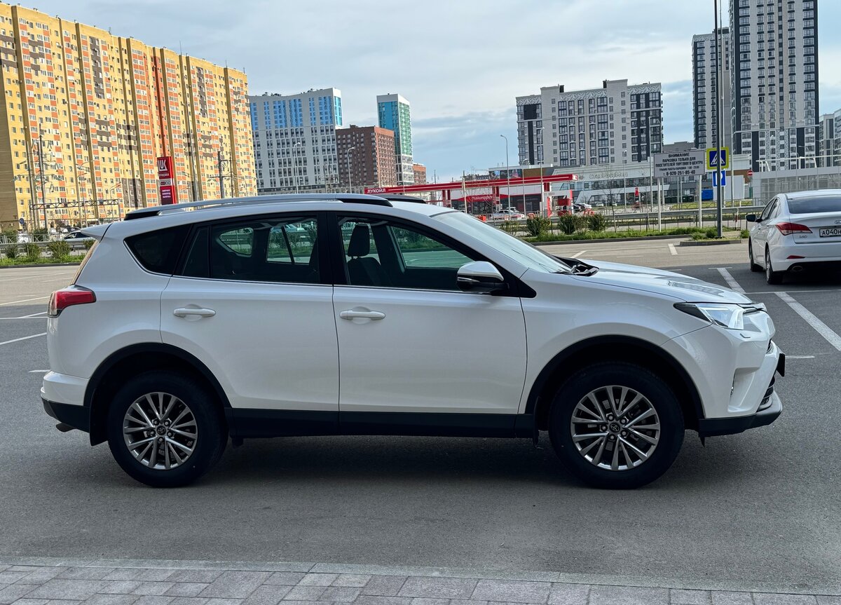 Toyota RAV4 IV (XA40) Рестайлинг, фото 4