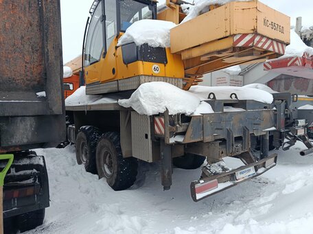 2019 КамАЗ 43118, оранжевый, 7200000 рублей, вид 4