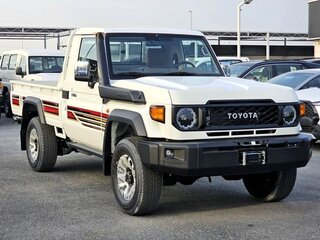 2025 Toyota Land Cruiser 79 70 Series Рестайлинг 2, белый, 6990000 рублей, вид 1