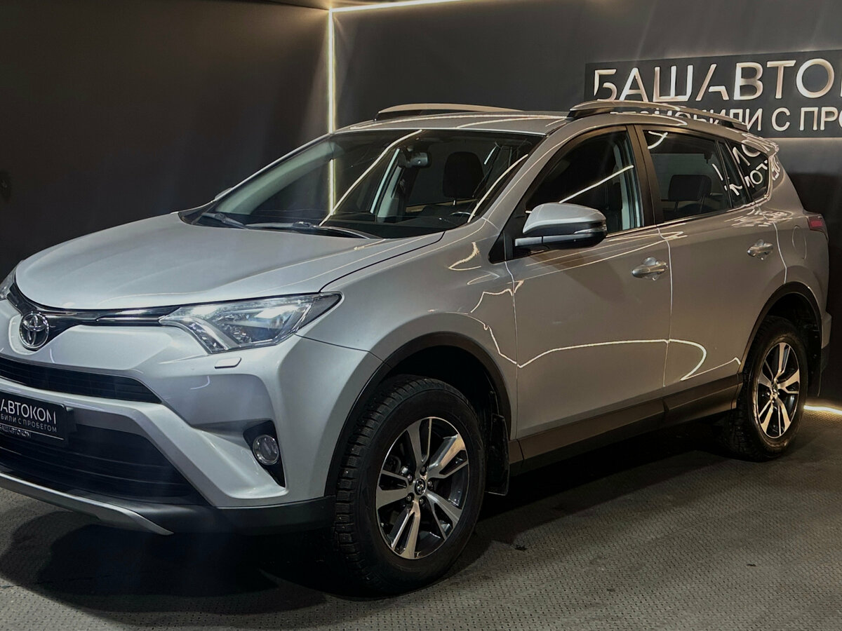 Toyota RAV4 IV (XA40) Рестайлинг