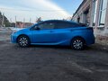 2019 Toyota Prius IV Рестайлинг (XW50), синий, 2600000 рублей - вид 4