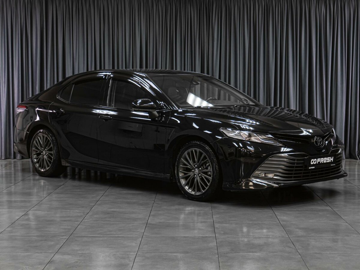 Toyota Camry VIII (XV70)