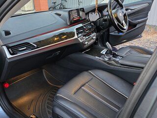 2017 BMW 5 серии 520d VII (G30/G31/G38), серый, 2200000 рублей, вид 3