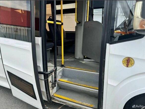 2016 Iveco Daily, белый, 2200000 рублей - вид 9