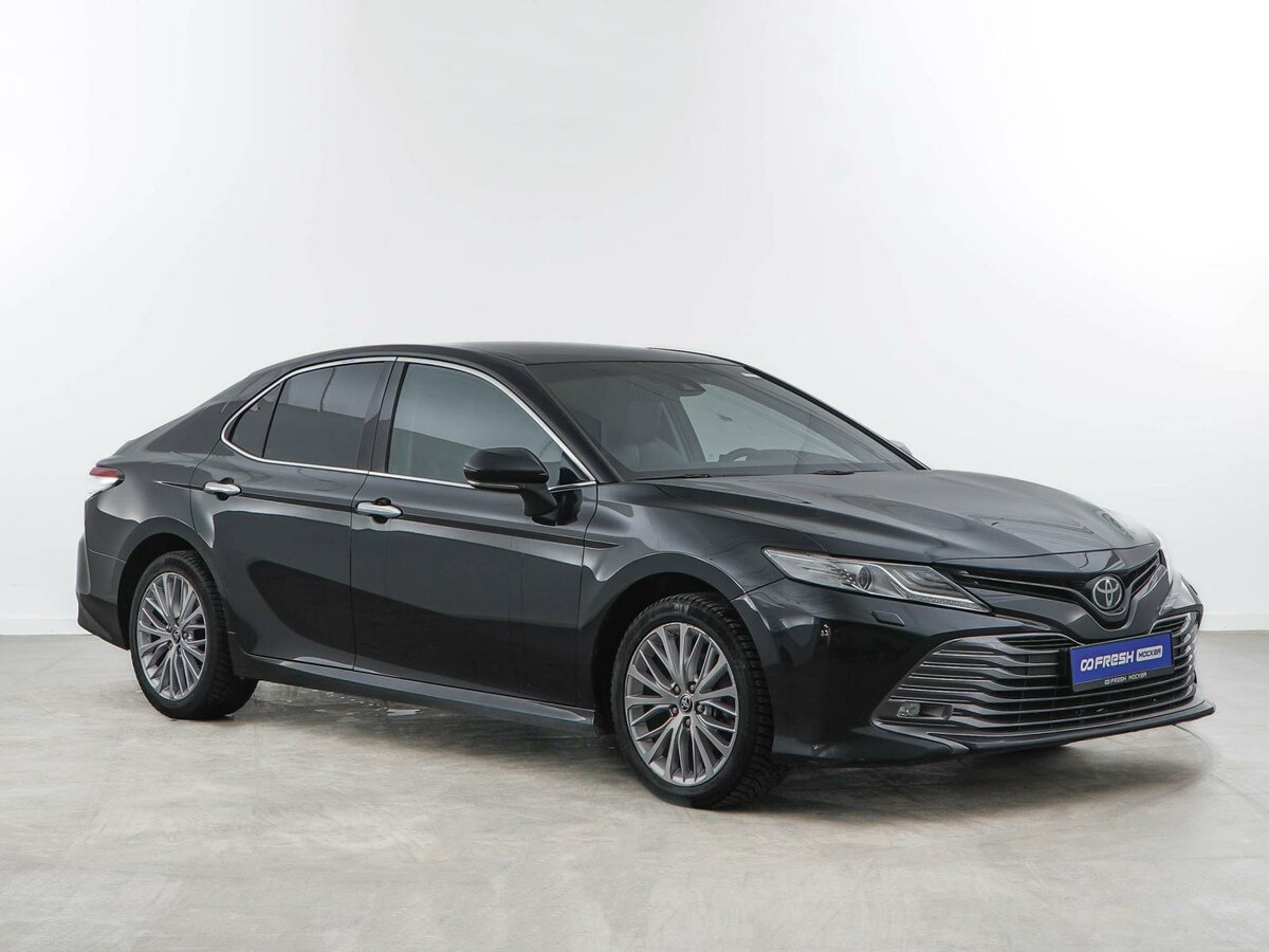 Toyota Camry VIII (XV70)