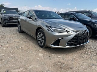 2025 Lexus ES 200 VII Рестайлинг 2, бежевый, 5430000 рублей, вид 1