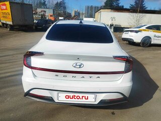2020 Hyundai Sonata VIII (DN8), белый, 1950000 рублей, вид 4