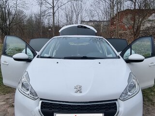 2013 Peugeot 208 I, белый, 650000 рублей, вид 1