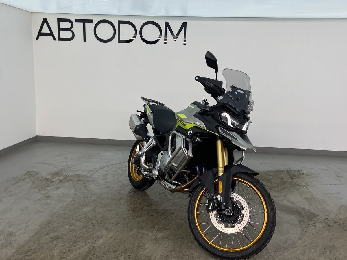 Voge 900DSX
