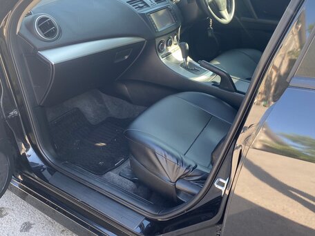 Купить б/у Mazda Axela II 1.5 CVT (111 л.с.) бензин вариатор в