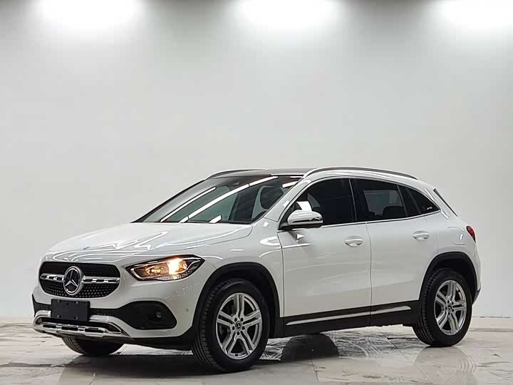 Mercedes-Benz GLA 180 II (H247)