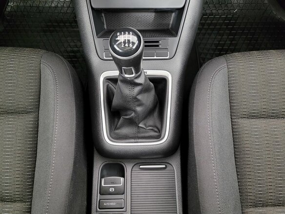 2016 Volkswagen Tiguan I Рестайлинг, белый - вид 16