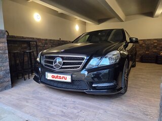 2013 Mercedes-Benz E-Класс 250 7G-Tronic IV (W212, S212, C207), чёрный, 1900000 рублей, вид 3