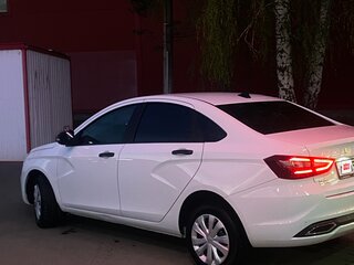 2024 Lada (ВАЗ) Vesta I Рестайлинг (NG), белый, 860000 рублей, вид 1
