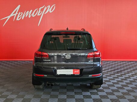 2016 Volkswagen Tiguan I Рестайлинг, чёрный, 1599000 рублей, вид 4