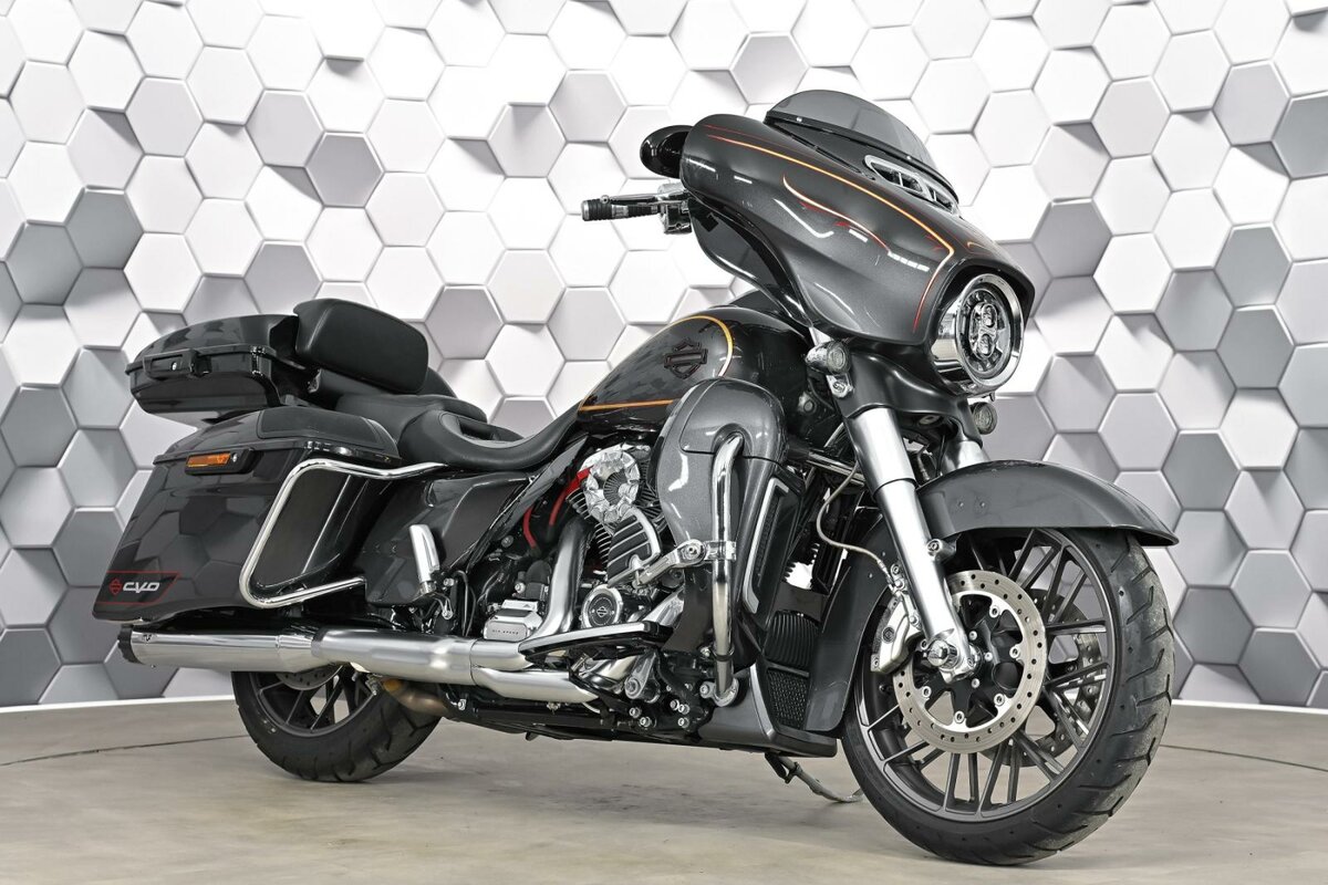 Harley-Davidson CVO Street Glide