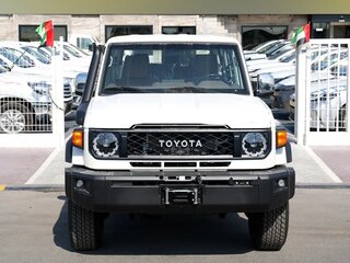 2025 Toyota Land Cruiser 78 70 Series Рестайлинг 2, белый, 10950311 рублей, вид 1