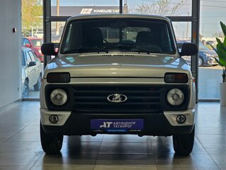 2017 Lada (ВАЗ) 2121 (4x4) I Рестайлинг, серебристый, 795000 рублей, вид 2