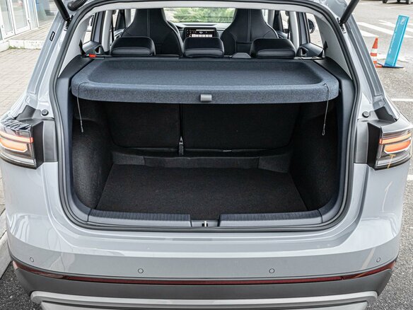 2025 Volkswagen Tharu XR 300 TSI, серый, 3050000 рублей - вид 22