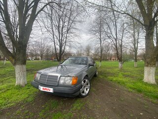 1989 Mercedes-Benz W124 230, серебристый, 175000 рублей, вид 1
