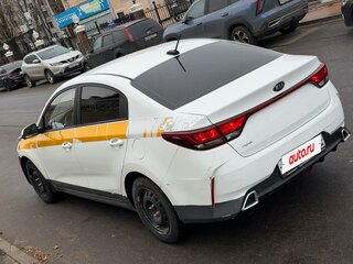 2021 Kia Rio IV Рестайлинг, белый, 850000 рублей, вид 3