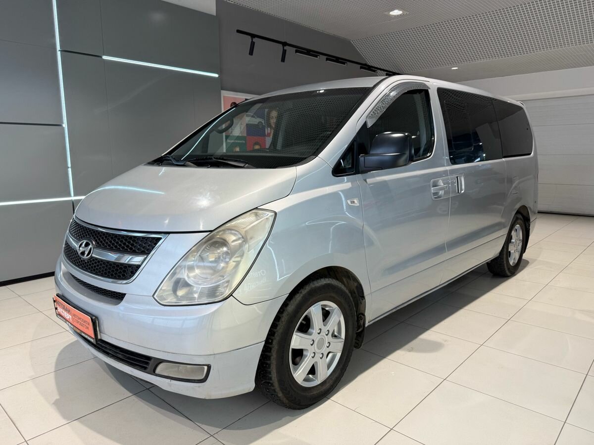 Hyundai Grand Starex I