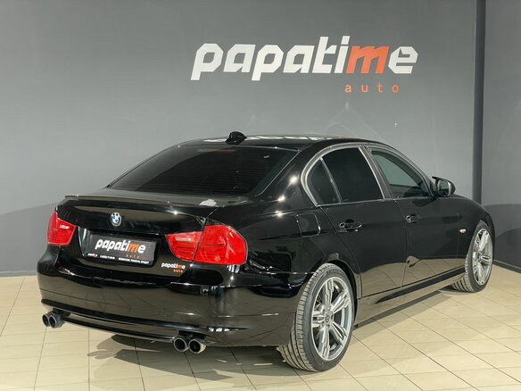 2009 BMW 3 серии 328i xDrive V (E90/E91/E92/E93) Рестайлинг, чёрный, 950000 рублей - вид 2