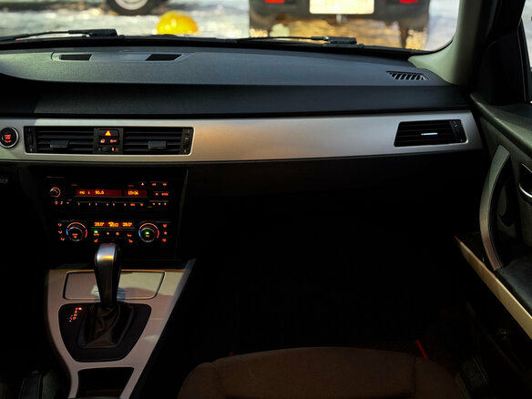 2011 BMW 3 серии 318i V (E90/E91/E92/E93) Рестайлинг, чёрный, 1159000 рублей - вид 15